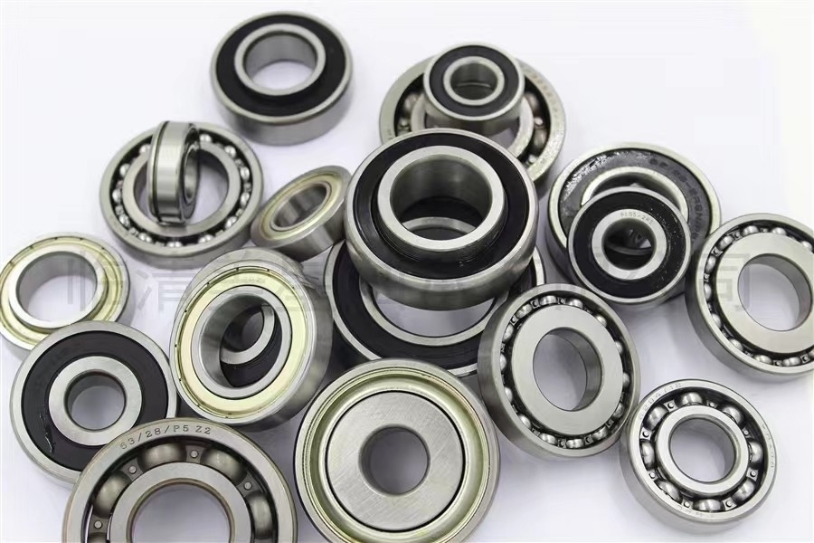 MR105 Deep Groove Ball Bearing 6136 C36014 C3 Productsoort voor en nauwkeurigheid P2